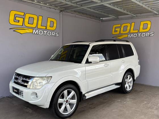 MITSUBISHI PAJERO FULL 3.2 HPE 4X4 16V TURBO INTERCOOLER DIESEL 4P AUTOMÁTICO